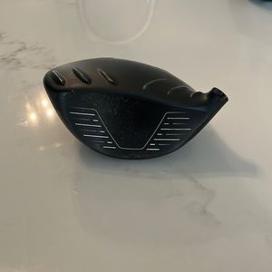 Ping G410 club head.